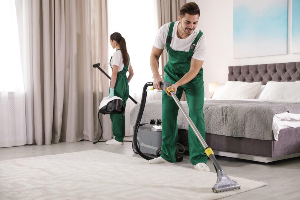 How to Migrate to Canada and Work As a Cleaner