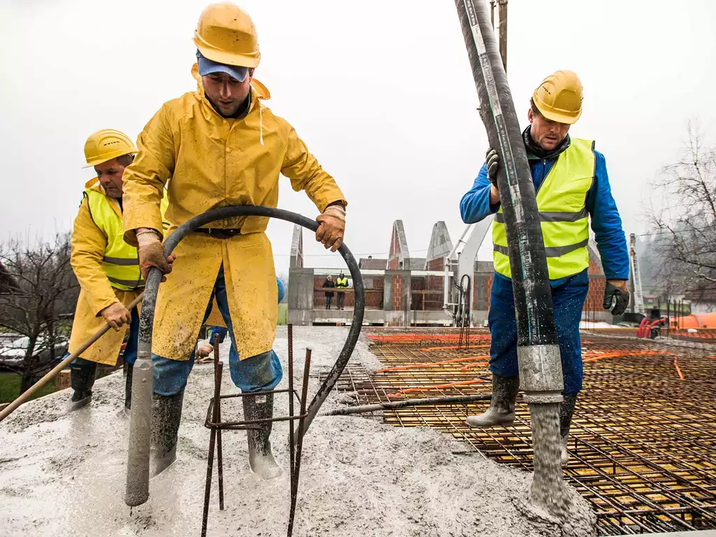 How to Secure Visa Sponsorship as a Construction Worker